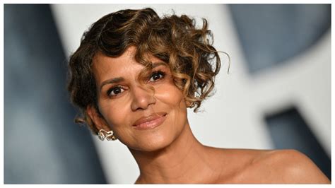 naked pictures of halle berry|Halle Berry Shares Pic of Herself Fully Naked on a Balcony.